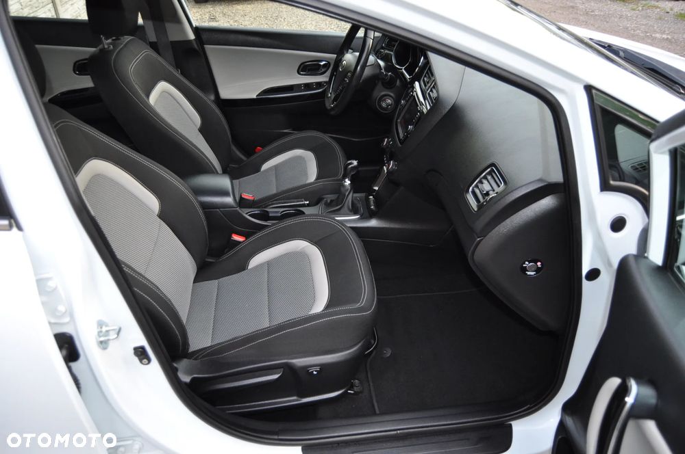 Kia Ceed 1.6 GDI L - 9