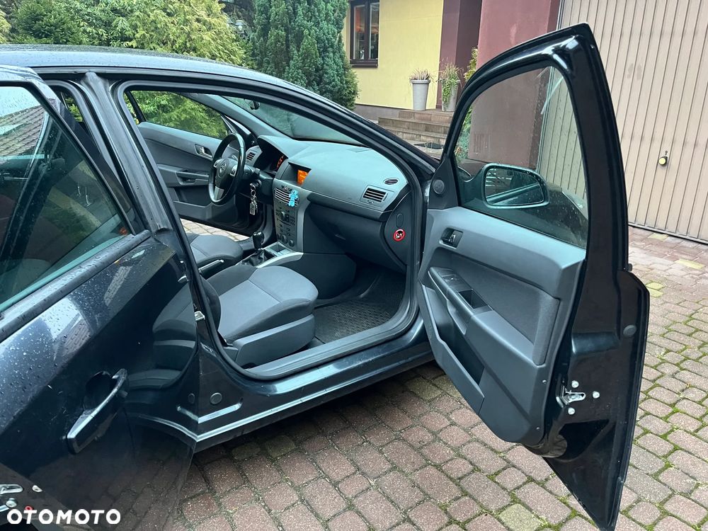 Opel Astra 1.6 Enjoy - 10