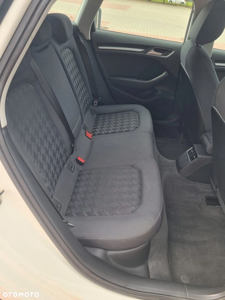 Audi A3 1.4 TFSI Ambition S tronic - 5