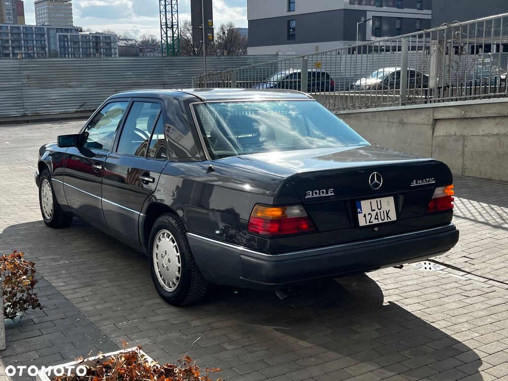 Mercedes-Benz W124 (1984-1993) - 8