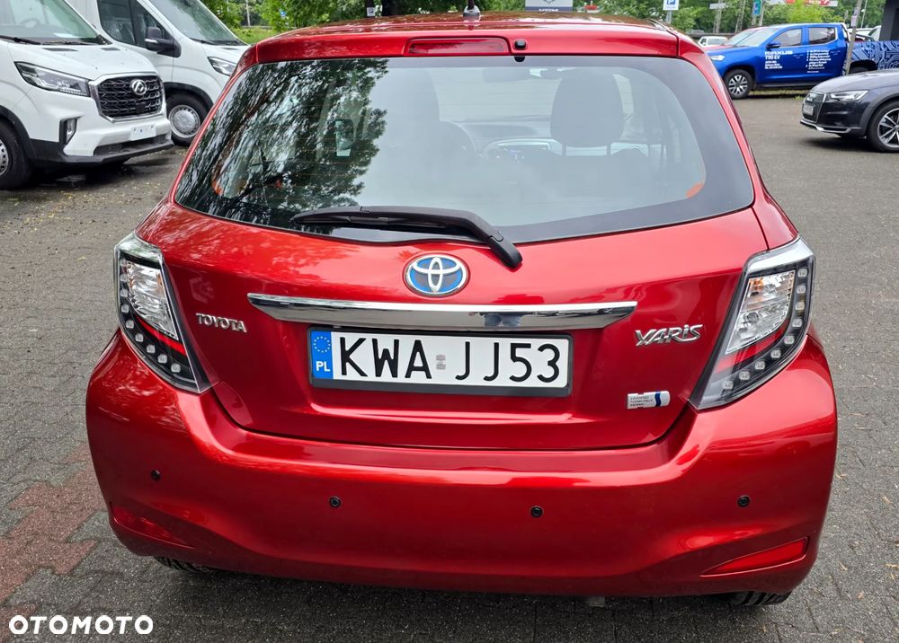 Toyota Yaris Hybrid 100 Sol - 9