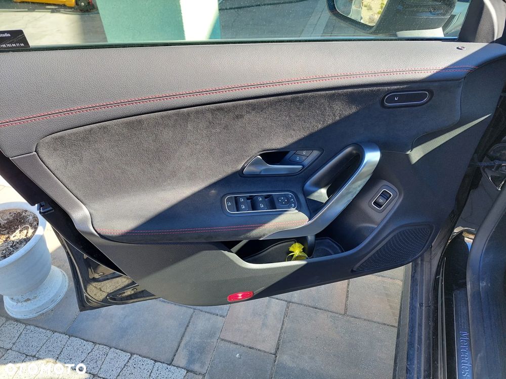 Mercedes-Benz CLA 200 d AMG Line 8G-DCT - 3