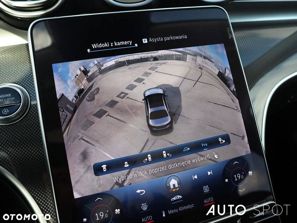 Mercedes-Benz Klasa C 180 9G-TRONIC AMG Line - 27