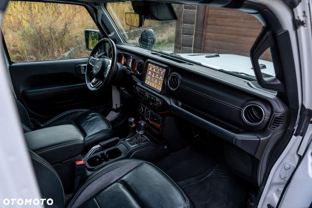 Jeep Wrangler Unlimited GME 2.0 Turbo Sahara - 26