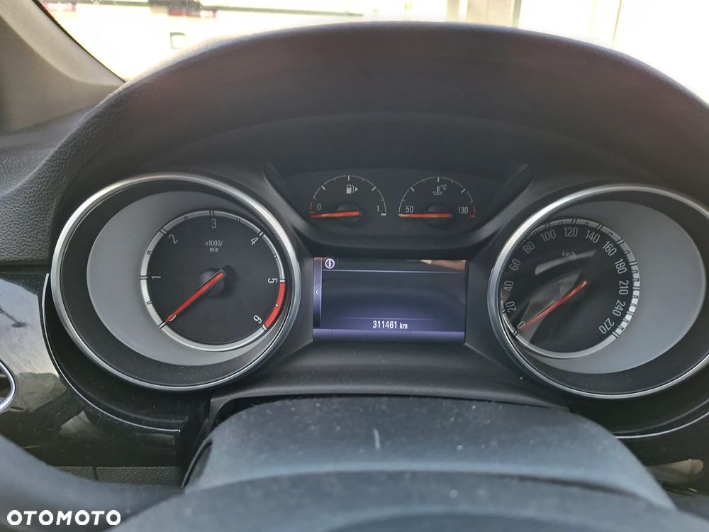 Opel Astra 1.6 CDTI Dynamic S&S - 24