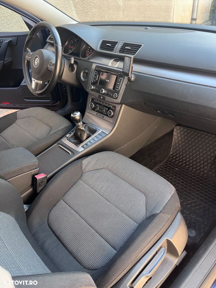 Volkswagen Passat - 6