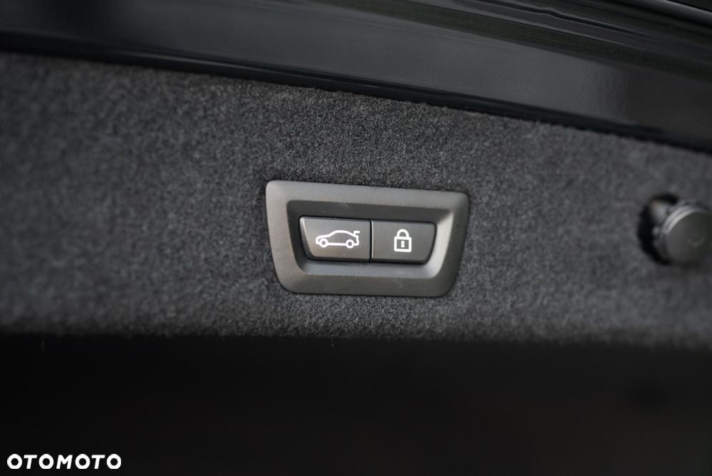 BMW Seria 7 - 39