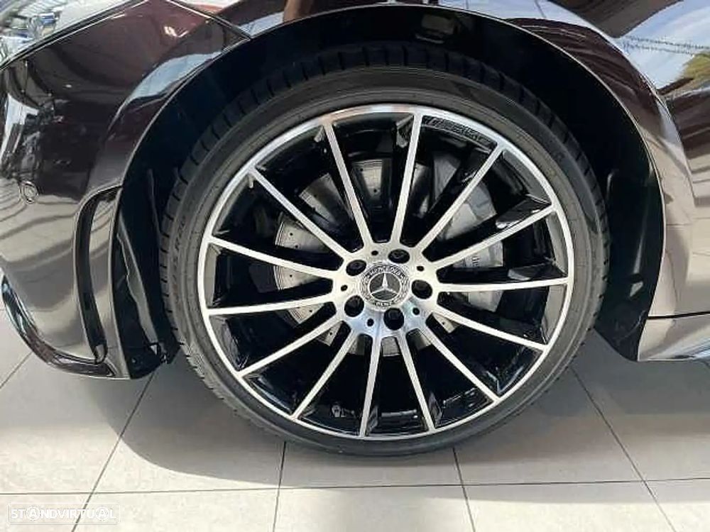 Mercedes-Benz CLS 300 d 4Matic 9G-TRONIC AMG Line - 4