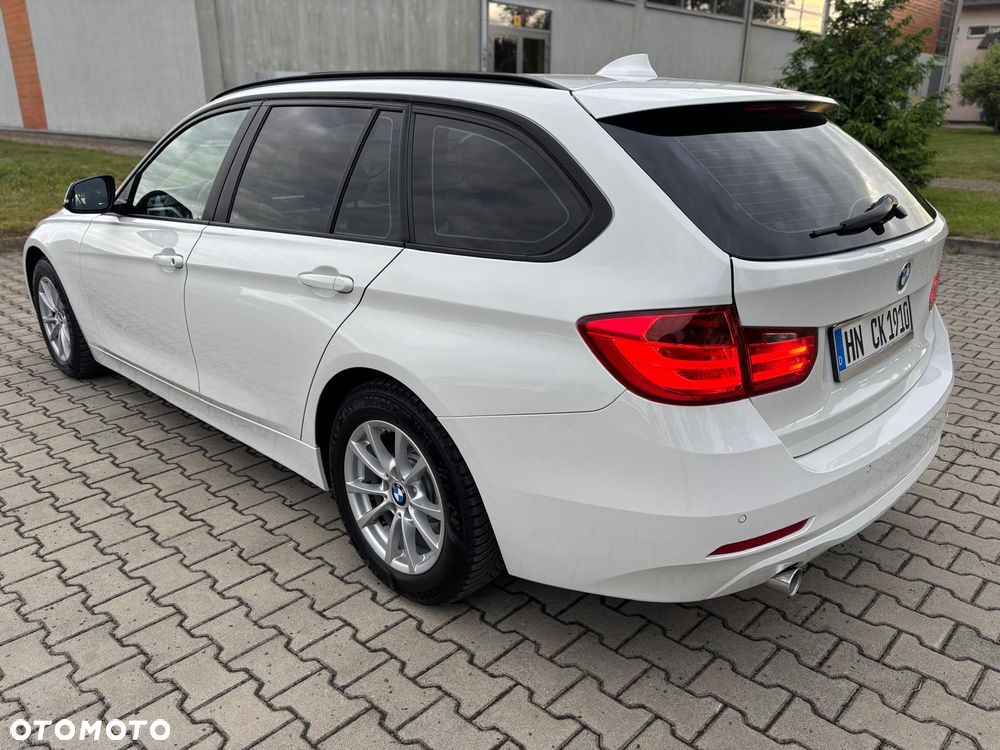 BMW Seria 3 318d Blue Performance Sport Line - 23