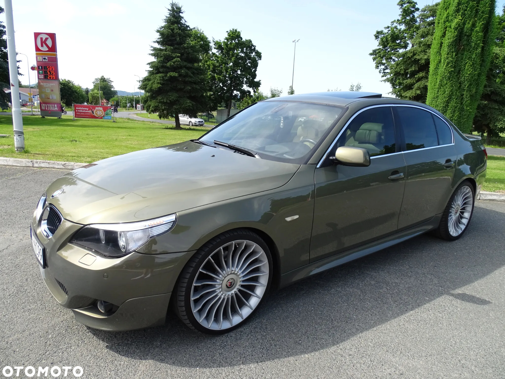 BMW Seria 5 525d Touring - 15
