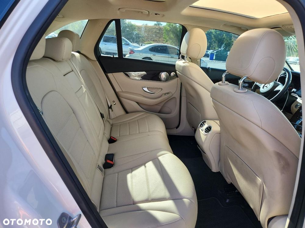 Mercedes-Benz GLC 300 4Matic 9G-TRONIC - 10