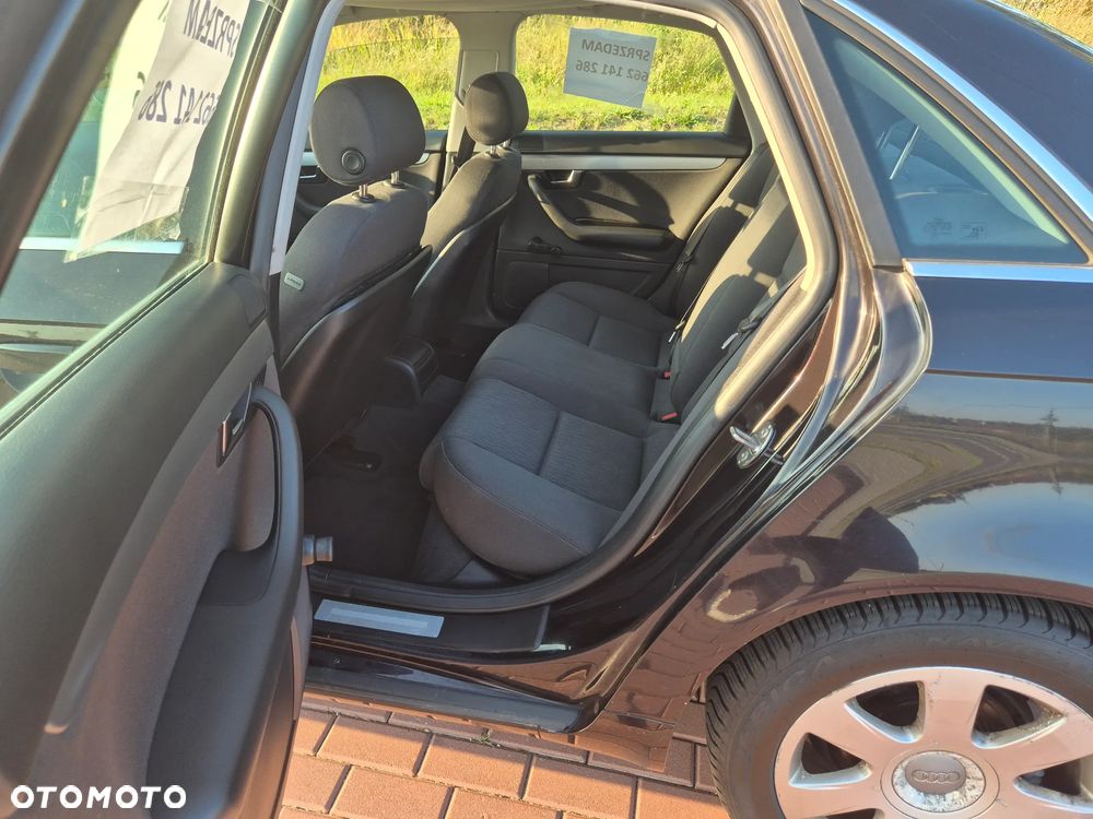 Audi A4 Limousine - 9