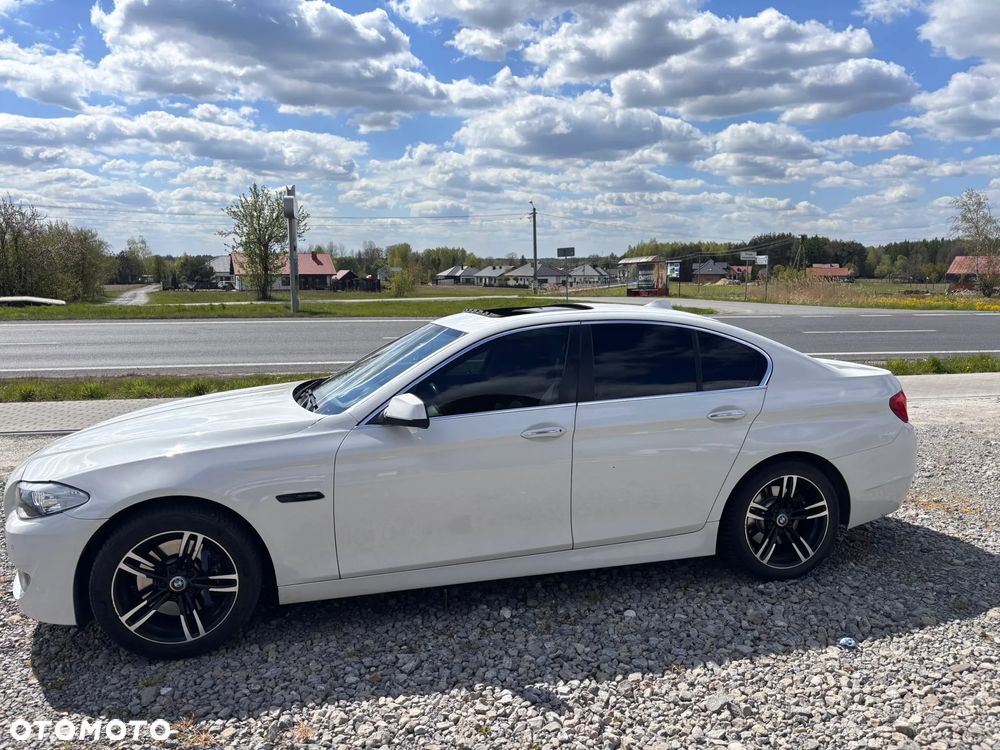 BMW Seria 5 525d Luxury Line - 1