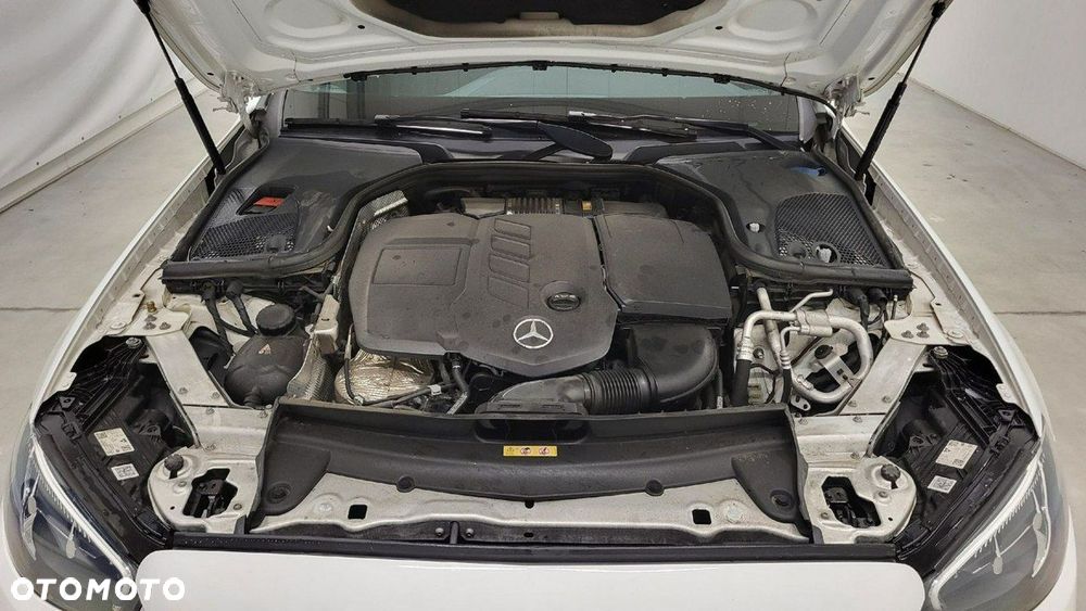 Mercedes-Benz Klasa E 220 d - 23