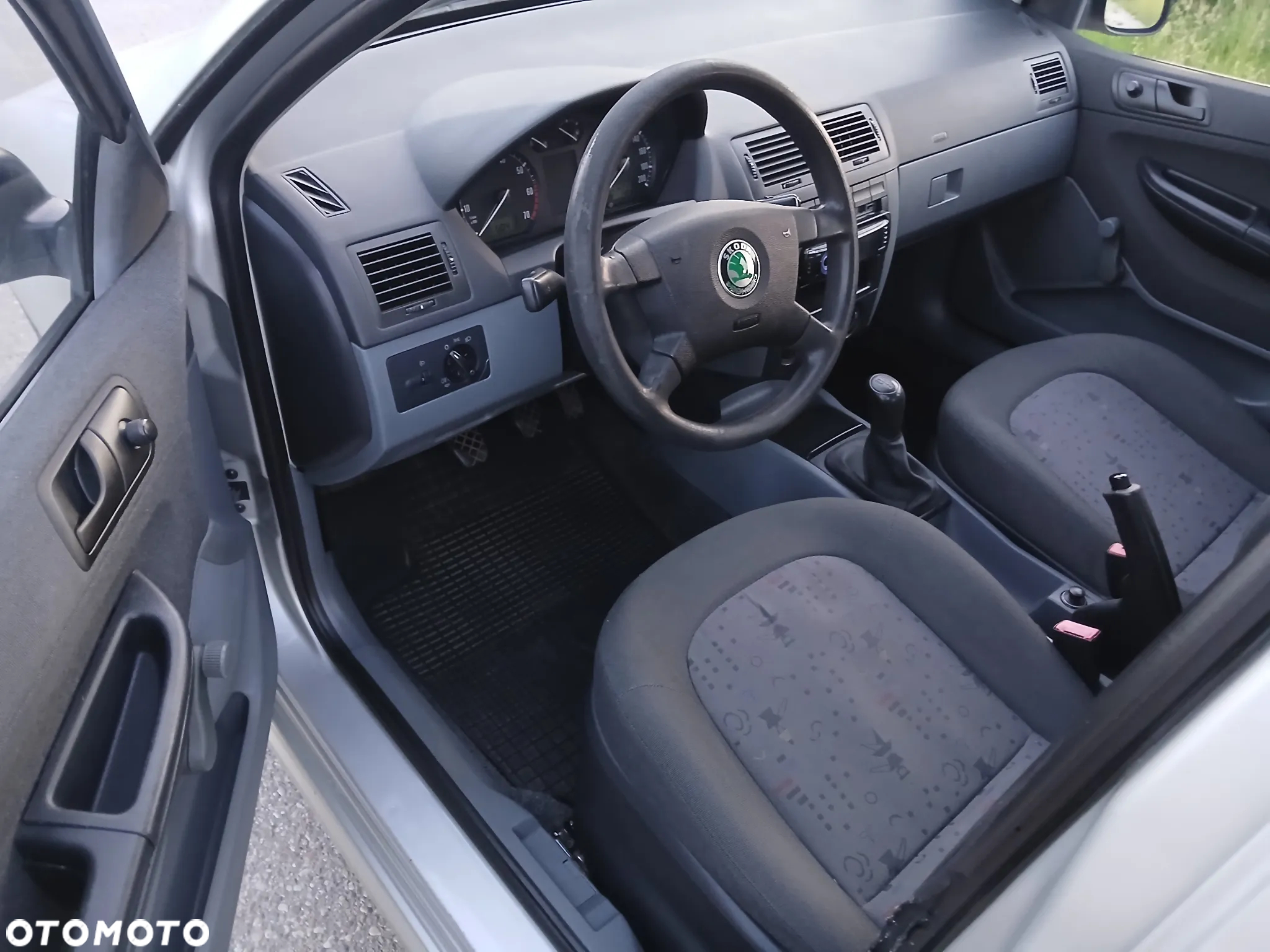 Skoda Fabia - 10