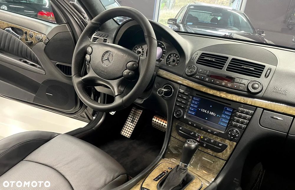 Mercedes-Benz Klasa E 63 AMG - 15
