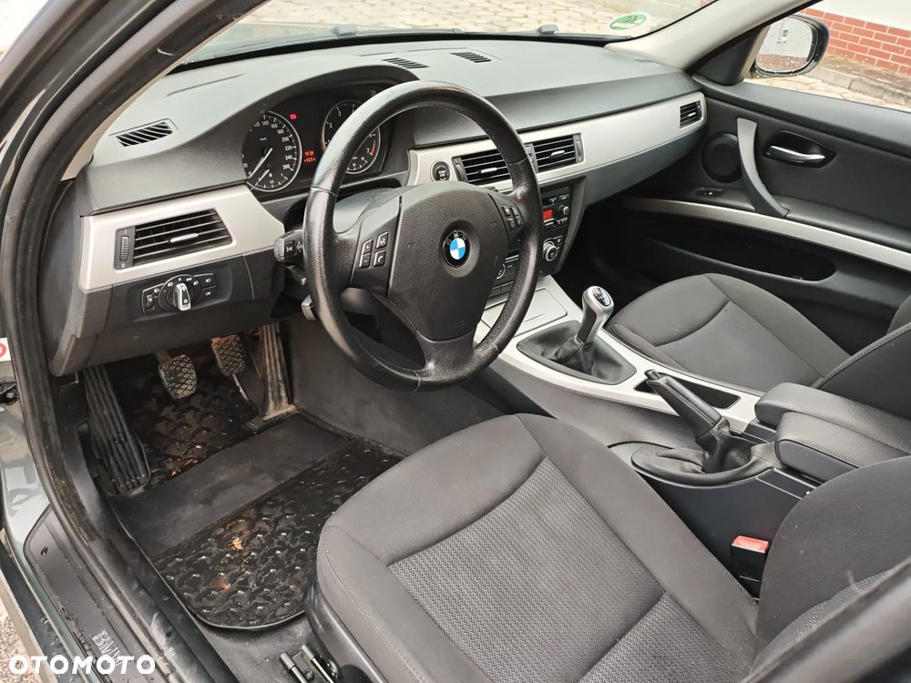 BMW Seria 3 - 18