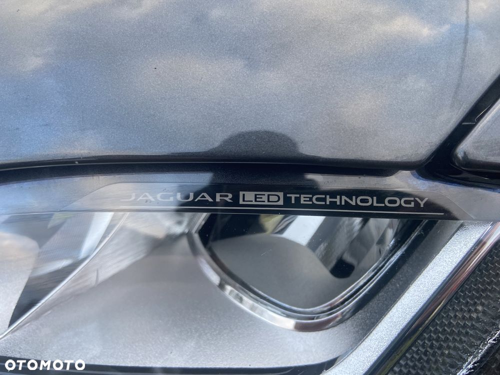 Jaguar F-Pace 20d AWD Portfolio - 13