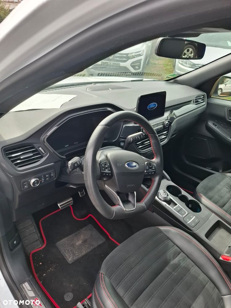 Ford Kuga - 10