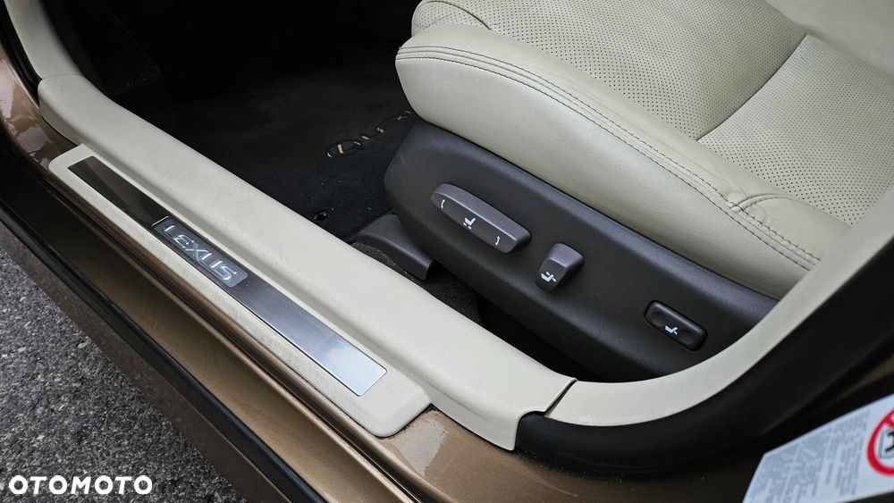 Lexus IS 250 Luxury Line - 20