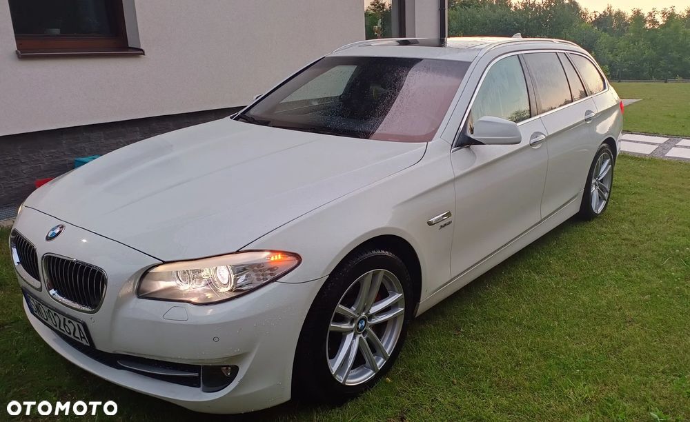 BMW Seria 5 530d xDrive Modern Line - 2