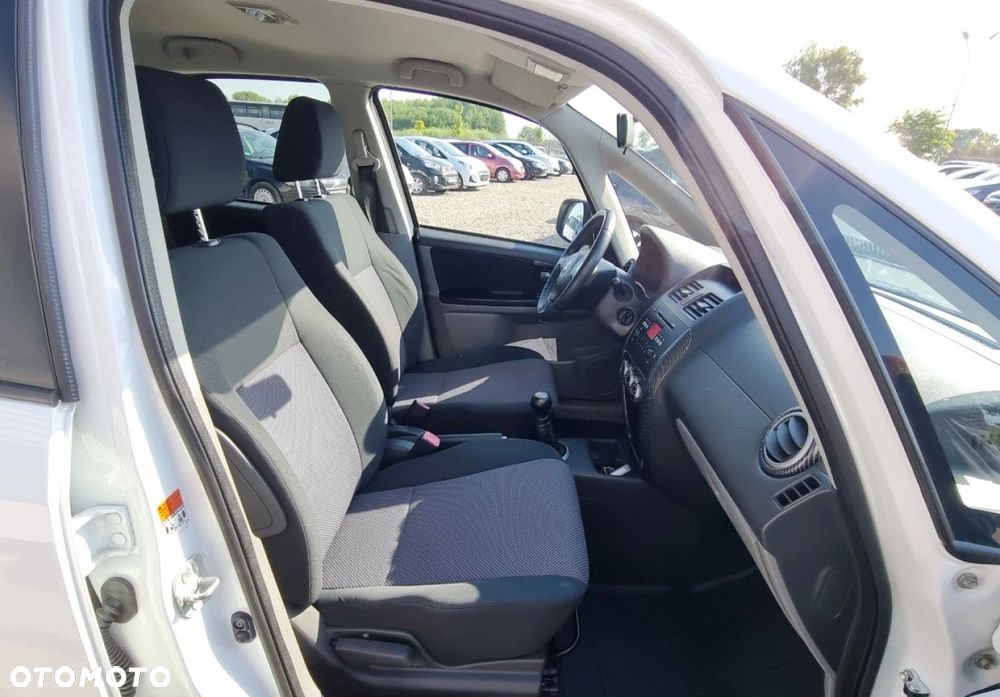 Suzuki SX4 - 8