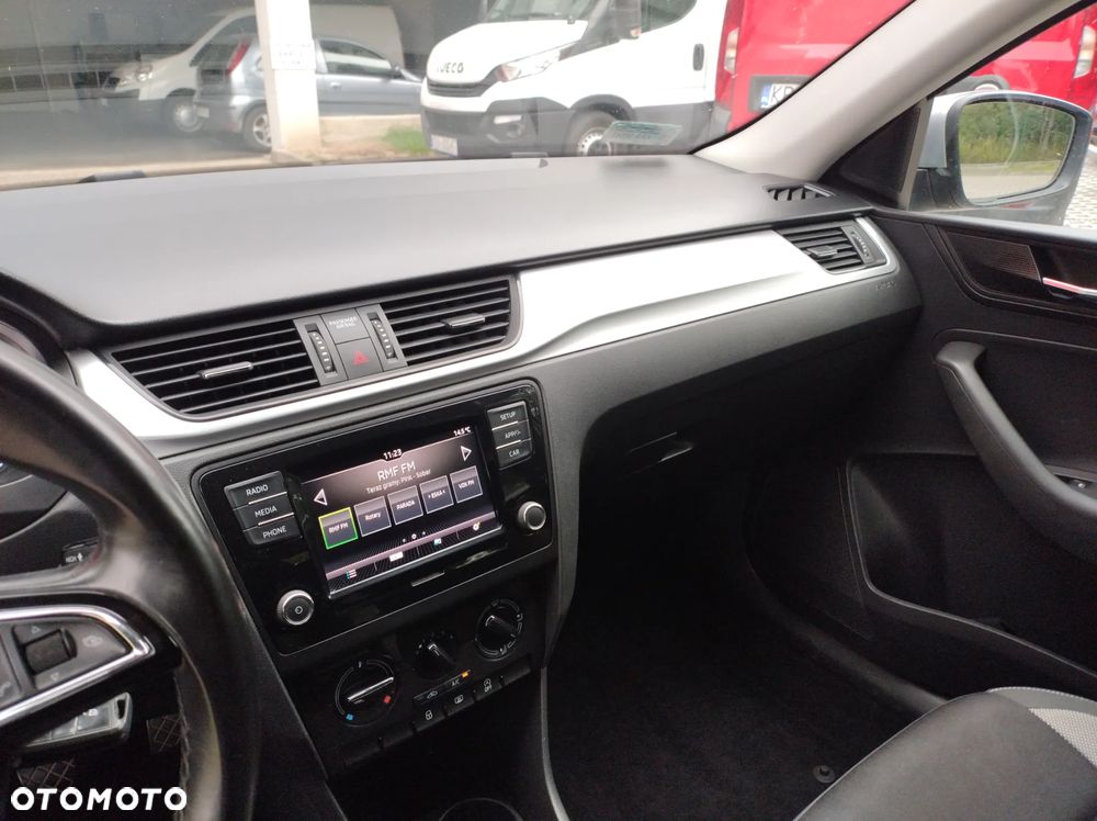 Skoda RAPID 1.6 TDI Ambition - 11