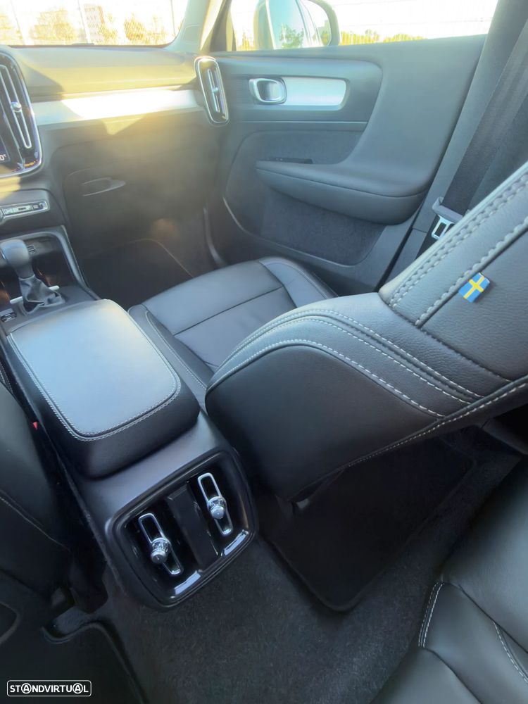 Volvo XC 40 1.5 T3 Momentum Plus - 28