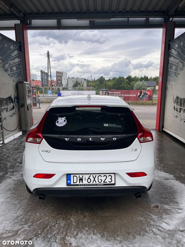 Volvo V40 T3 Drive-E Momentum - 4