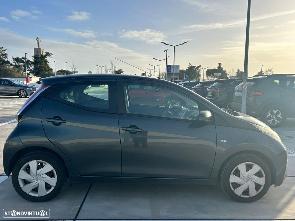 Toyota Aygo 1.0 - 1