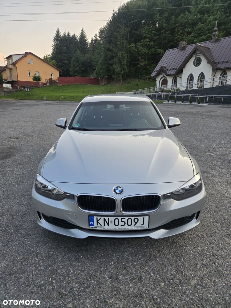 BMW Seria 3 320d - 4
