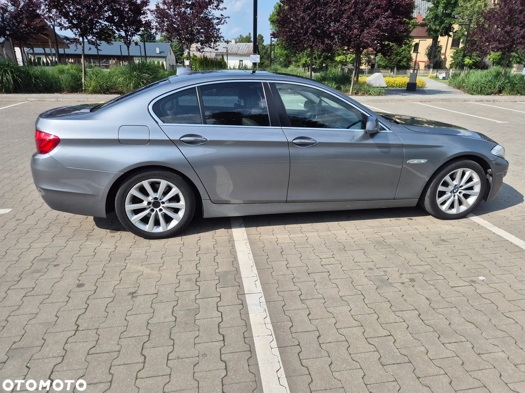 BMW Seria 5 530d xDrive - 6