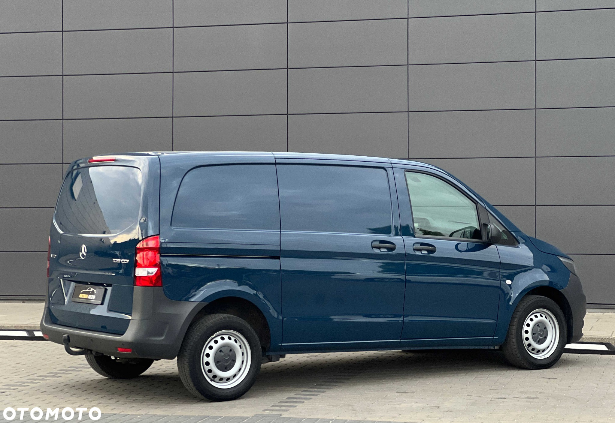 Mercedes-Benz VITO 109 - 33
