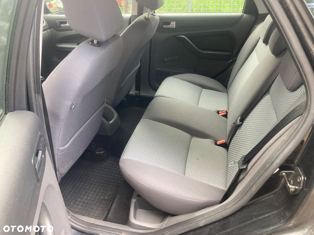 Ford Focus 1.6 16V Ambiente - 7