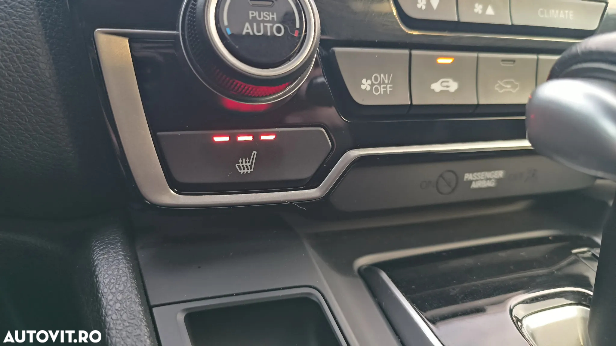 Honda CR-V 1.5 VTEC Turbo 4WD CVT Executive - 24