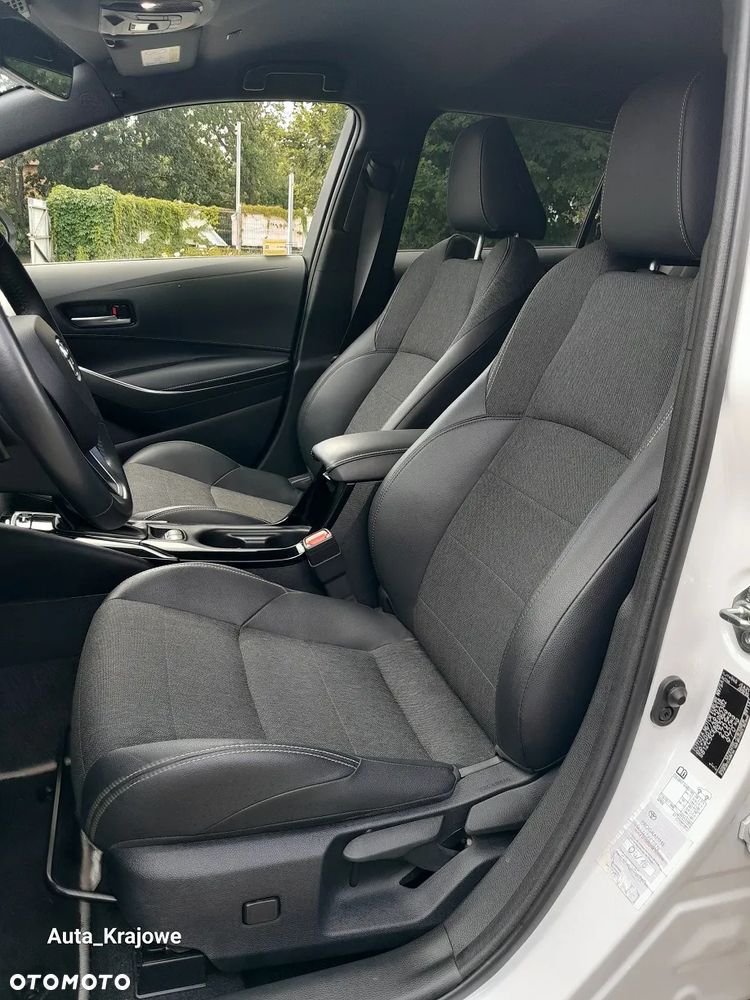 Toyota Corolla 2.0 Hybrid Style - 28