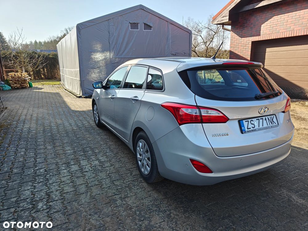 Hyundai i30 1.4 CRDi Classic + - 4
