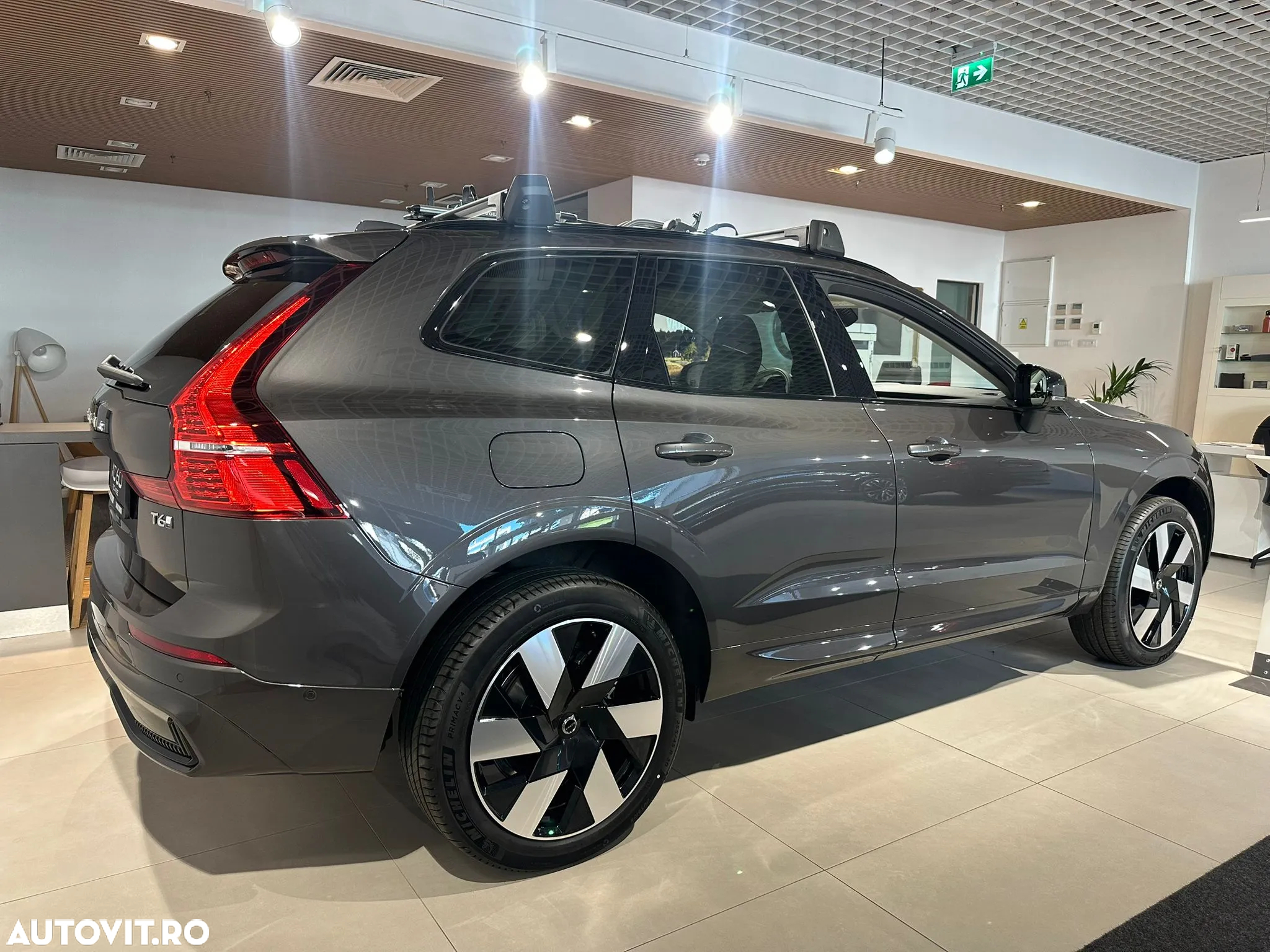 Volvo XC 60 T6 AWD AT PHEV Plus Dark - 14
