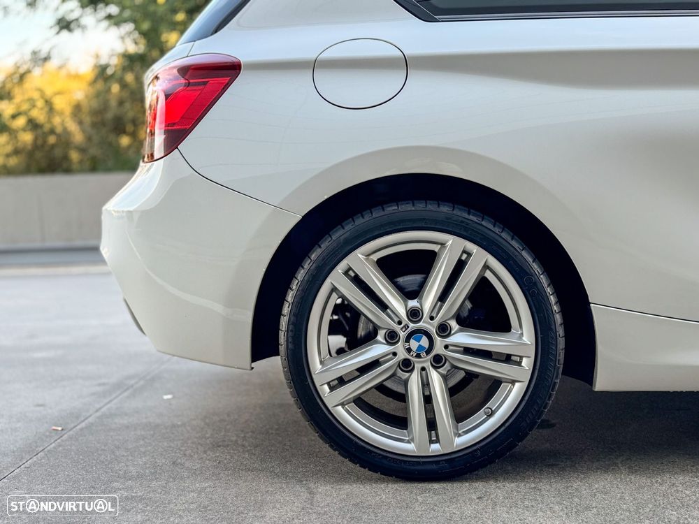 BMW 118 d Pack M - 12