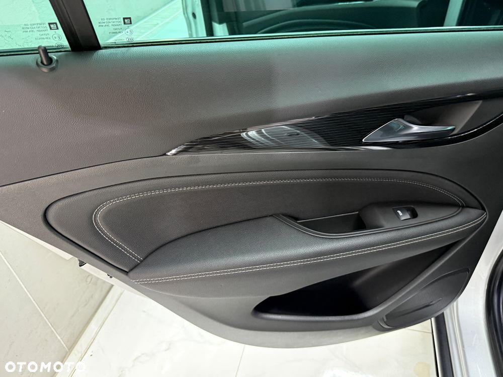 Opel Insignia 2.0 - 11