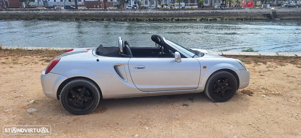 Toyota MR2 Roadster - 12