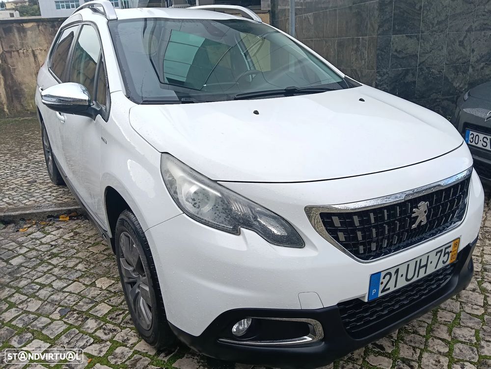 Peugeot 2008 1.2 PureTech Style - 12