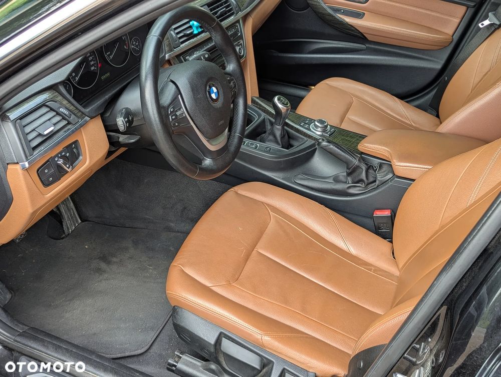 BMW Seria 3 320d - 15