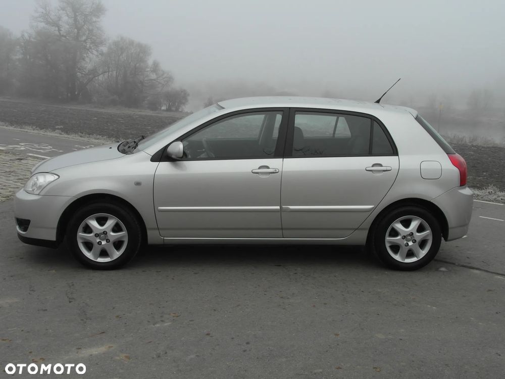 Toyota Corolla 1.6 VVT-i Automatik Executive - 13