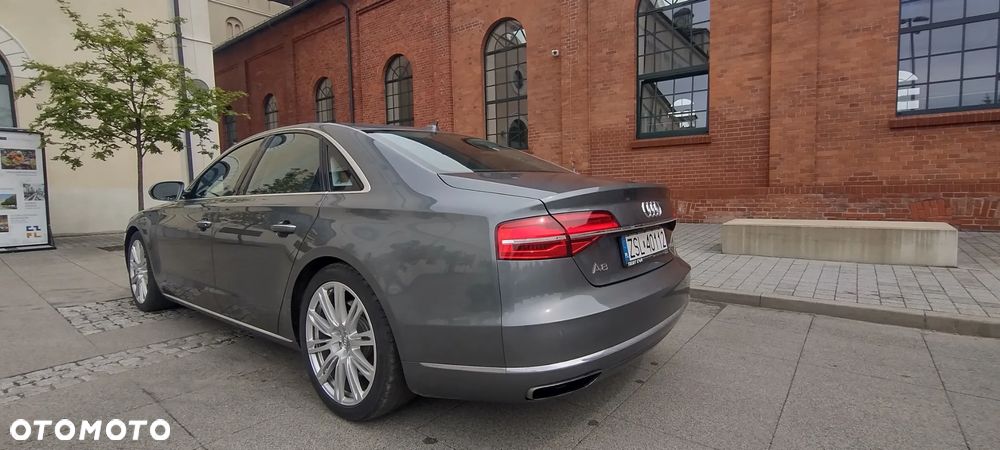 Audi A8 - 8