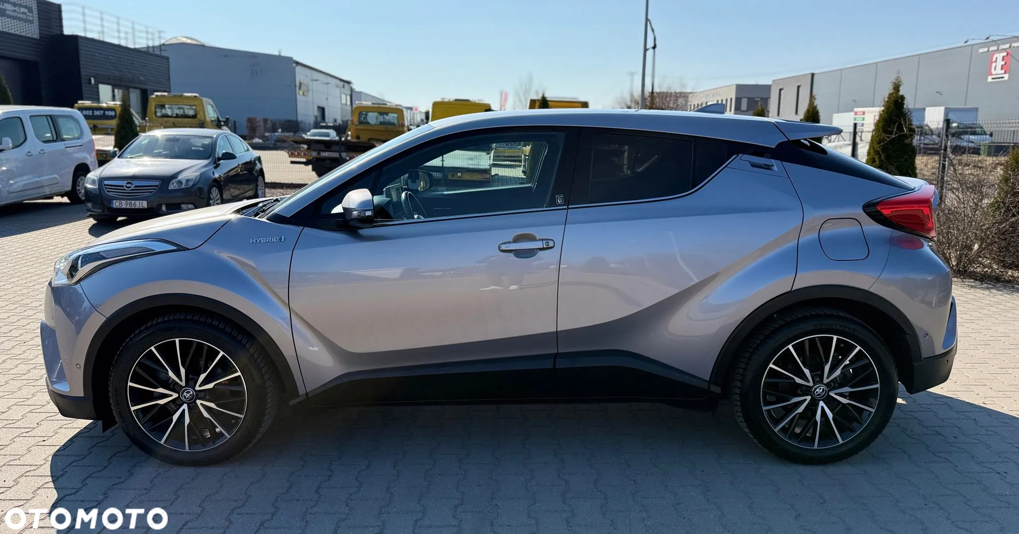 Toyota C-HR 1.8 Hybrid Team Deutschland - 7