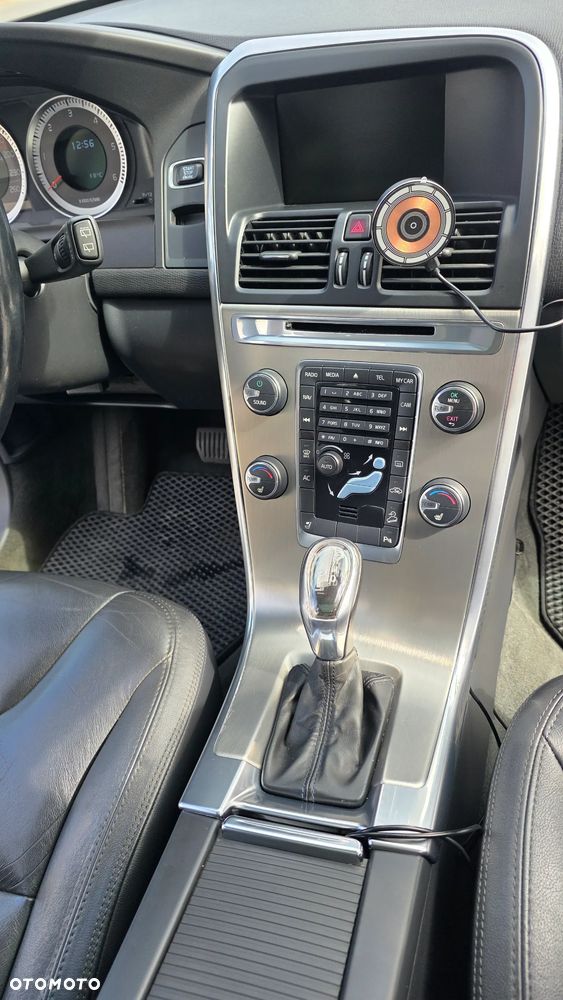 Volvo XC 60 - 16