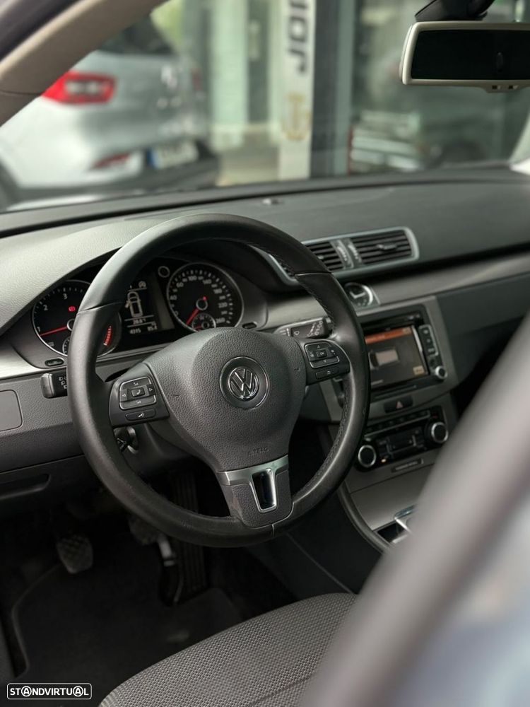 VW Passat Variant 1.6 TDI BlueMotion - 12