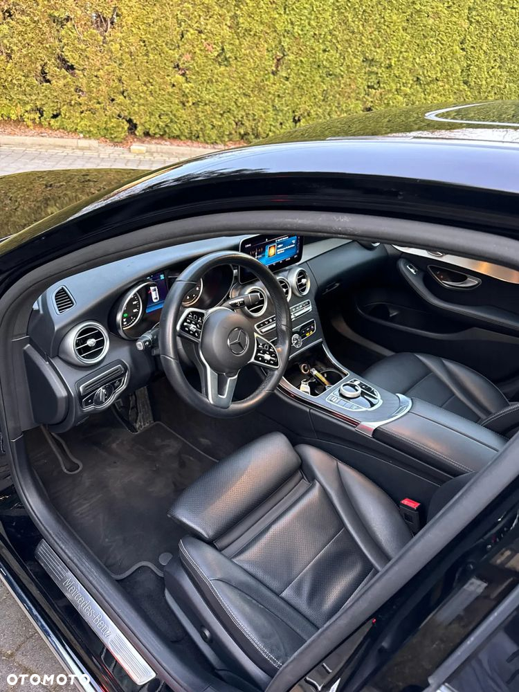 Mercedes-Benz Klasa C 300 9G-TRONIC - 7