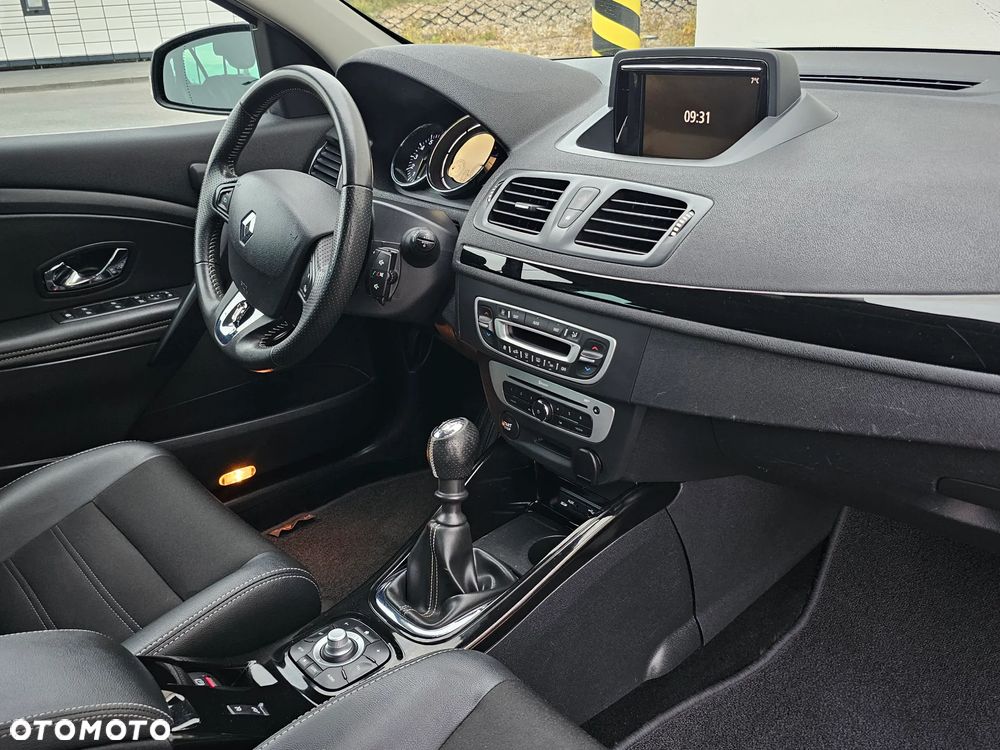 Renault Megane ENERGY TCe 130 BOSE EDITION - 25